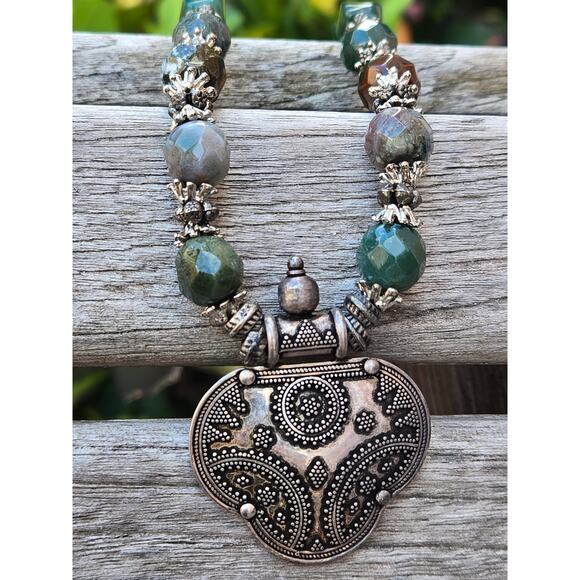 VTG Sterling Silver Aventurine Green Quartz Tribal Pendant Statement Necklace - Picture 4 of 10